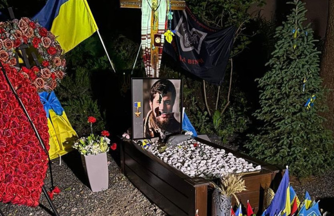 Надругательство над могилами защитников Украины: 60-летней женщине сообщено о подозрении