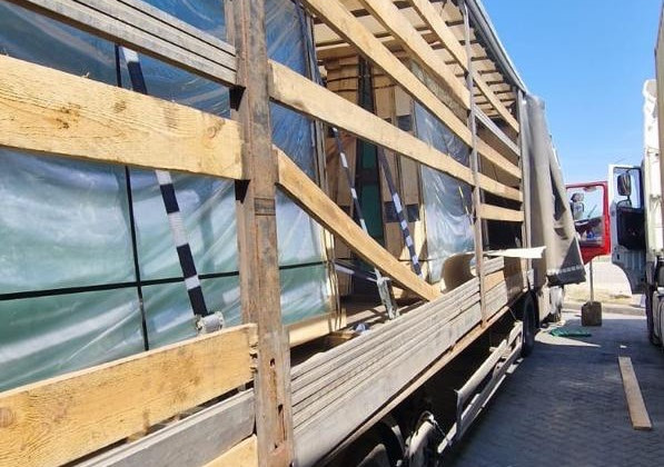В Украину пытались незаконно провезти более 21 тонны стекла из Ирана
