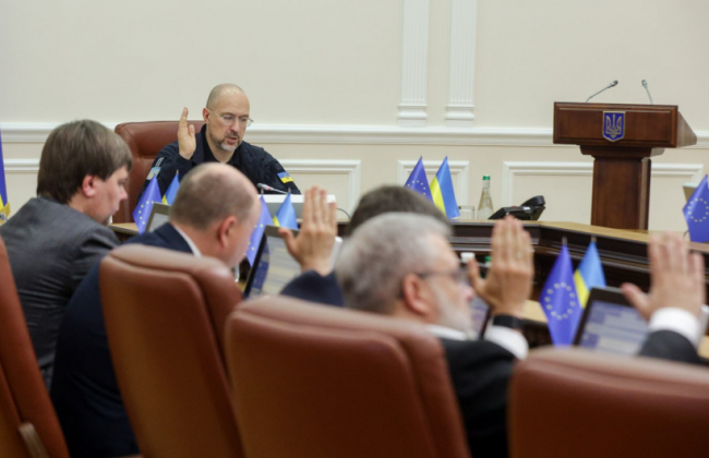 Кабмин утвердил порядок проведения базовой общевойсковой подготовки граждан Украины, получающих высшее образование, и полицейских