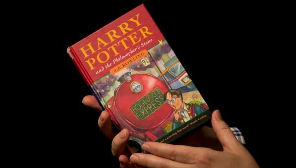 Перше видання «Гаррі Поттера» продали з аукціону за 53 000 євро