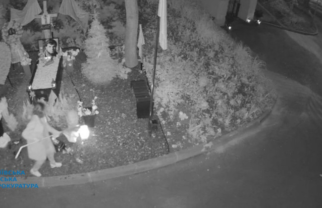 Надругательство над могилами Героев Украины: 60-летнюю подозреваемую поместили в психиатрическую больницу