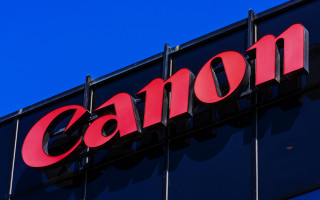 Компанія Canon розробила матеріал, який може збільшити термін експлуатації сонячних батарей