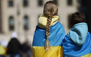 Рада ЄС продовжила тимчасовий захист для українських біженців до березня 2026 року