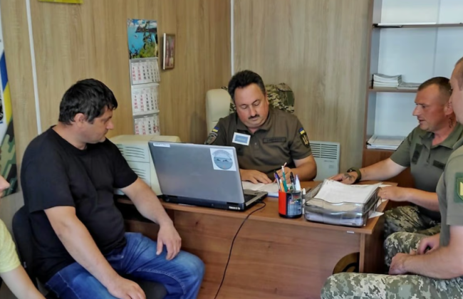 Среди 2,3 млн обновивших свои данные украинцев, 1,1 млн пригодных, - Минобороны