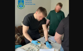 Знаходив у ухилянтів «захворювання»: на Сумщині судитимуть завідувача відділення лікарні