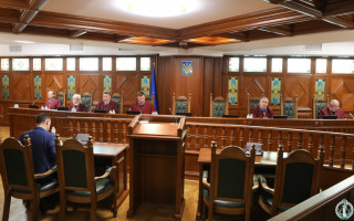 КСУ перевіряє конституційність законодавчих приписів щодо трудових гарантій для працівників, які призвані на військову службу