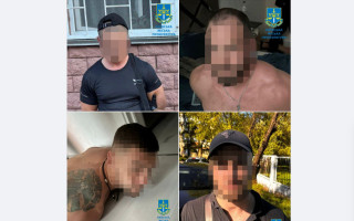 У Печерському районі Києва четверо чоловіків напали на жінку і відібрали 3 млн гривень