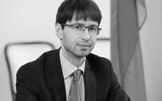 Не витримав допитів КДБ: експосол Білорусі скоїв самогубство