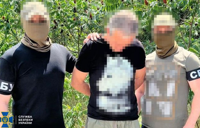 Собирал для врага данные о расположении ПВО: разоблачили российского агента