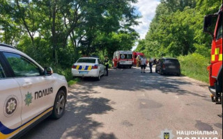 На Київщині сталася ДТП за участі маршрутки, є постраждалі