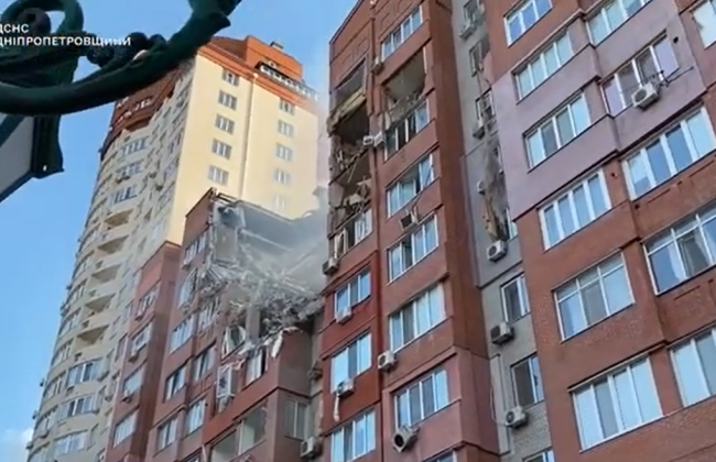 Количество пострадавших от российского удара по многоэтажке увеличилось до 12