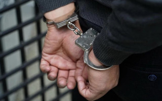 Суд вирішив передати на потреби ЗСУ зброю, якою незаконно торгував житель Луцька: самого чоловіка ув’язнили