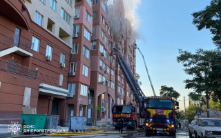 Ракетний удар по багатоповерхівці в Дніпрі: відомо про одного загиблого та шість постраждалих, серед них — 7-місячне немовля