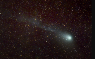 Уперше за 70 років рідкісна комета пролетить повз Землю: коли її можна буде побачити