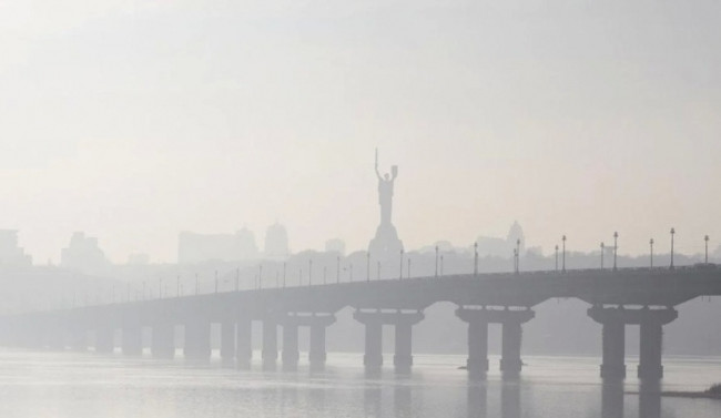 Киевлян предупредили о загрязнении воздуха из-за жары