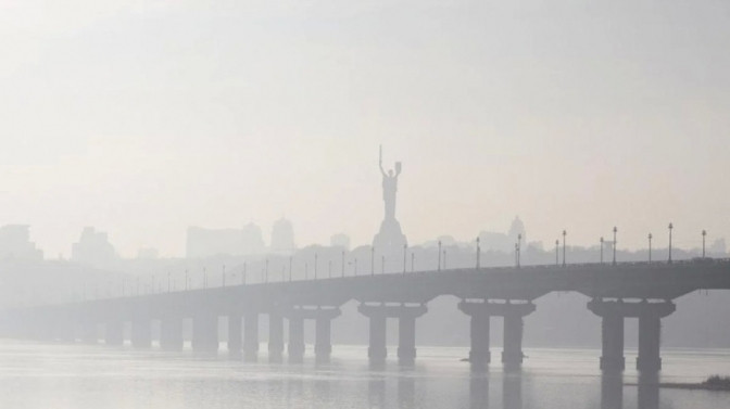 Киевлян предупредили о загрязнении воздуха из-за жары