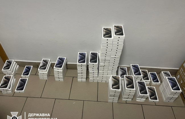 Starlink, Apple и Ecoflow на 6 млн гривен пытались незаконно провезти в Украину