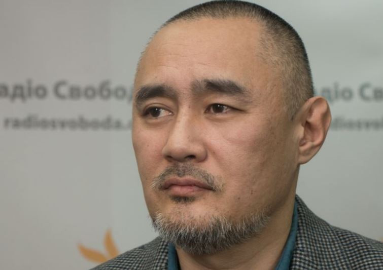 В больнице умер казахский журналист-оппозиционер Айдос Садыков, на которого в Киеве совершили покушение