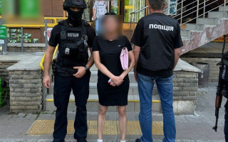 Постачали кокаїн, екстазі та гашиш з ЄС під виглядом косметики: затримали сімох наркоторговців