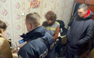Начальницю відділення пошти ув’язнили за привласнення грошей односельців, але її захисники просили скасувати вирок: чим все закінчилося