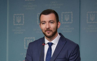 Карлсону слід перевірити джерела в фсб: в Офісі Президента відреагували на «анонс» інтерв'ю з Зеленським