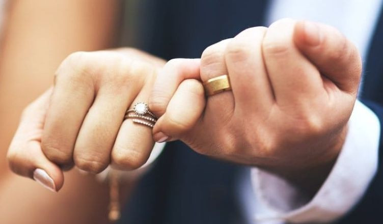 Вибір прізвища при державній реєстрації шлюбу: що варто знати