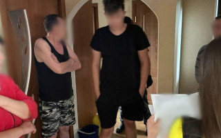 На Київщині викрили шахраїв, які продавали через Instagram неіснуючі iPhone та MacBook