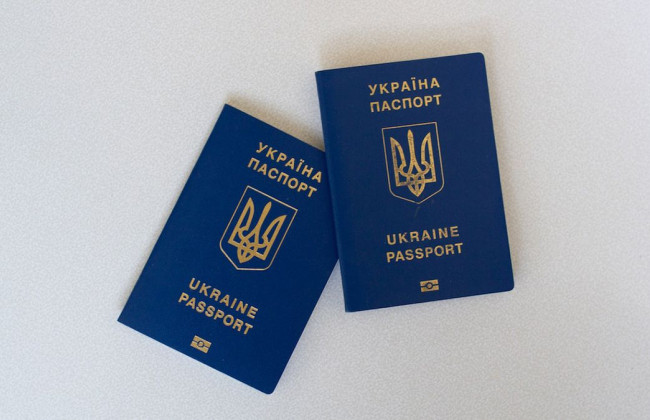 Какие услуги доступны украинцам за границей: список