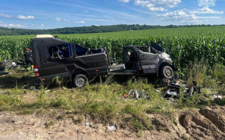 Выясняют все обстоятельства, все службы на месте – Зеленский о масштабном ДТП на Ровенщине