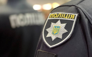 На Чернігівщині невідомі повісили на мосту собак – поліція відкрила справу