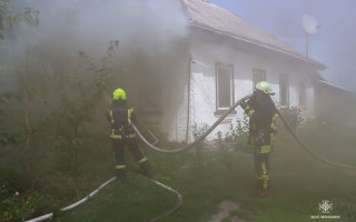 На Черкащині ігри 4-річного хлопчика із запальничкою призвели до пожежі у будинку