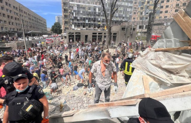 «Это чистый террор», — посол Австрии о ракетном ударе по «Охматдету»