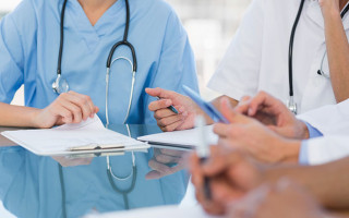 Як оплачується робота медичного працівника на умовах неповного робочого часу