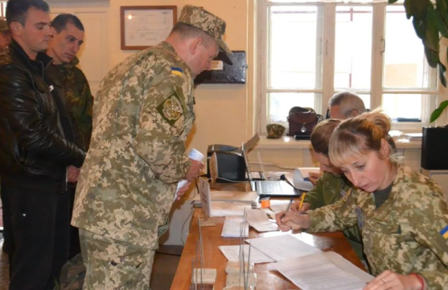 Не достиг мобилизационного возраста, но был мобилизован – административный суд решил, что действия ТЦК были правомерными