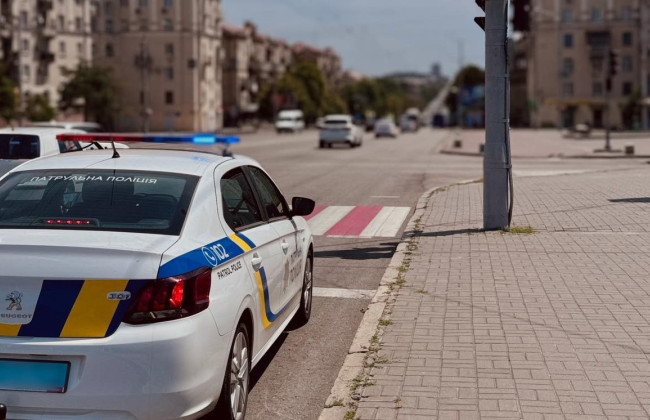 Не работает светофор на перекрестке и отсутствует регулировщик – в полиции объяснили, как действовать