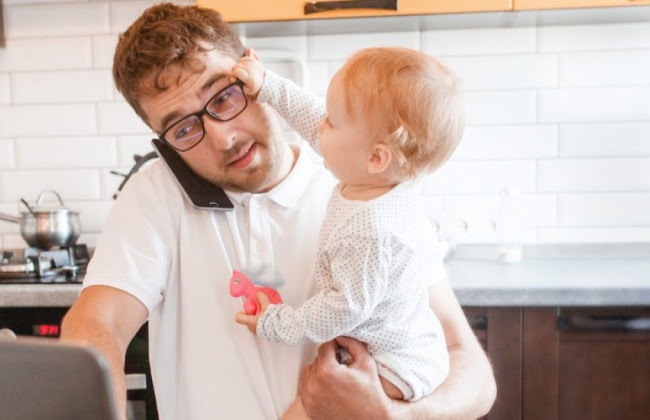 Имеет ли право отец двух несовершеннолетних детей на компенсацию социального отпуска при увольнении