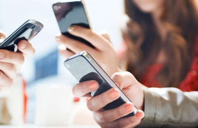 Украинцы в ЕС будут пользоваться мобильной связью без дополнительных сборов еще год