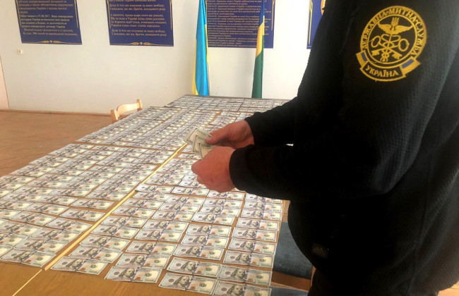Закарпатские таможенники предотвратили незаконный ввоз $120 тысяч
