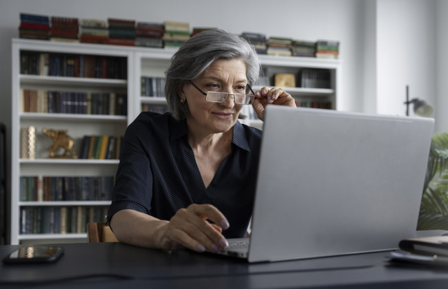 Как проверить назначение пенсии онлайн: разъяснение ПФУ