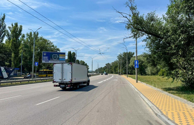 В Киеве обустроили три новых полосы для общественного транспорта