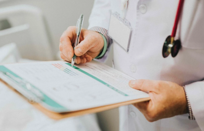 В Полтавской области главный врач медучреждения безосновательно начислил работникам доплаты на несколько миллионов гривен