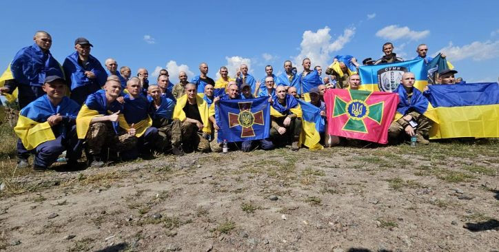 Відбувся черговий обмін полоненими: додому повернулися 95 українських захисників