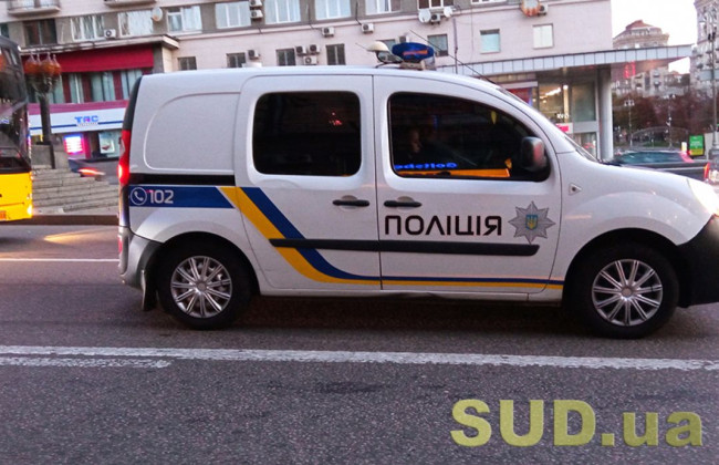 В Киевской области мужчина издевался над птицей и собакой: за инцидент взялась полиция