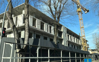 Прокуратура вимагає припинити незаконне будівництво багатоповерхівок у Дарницькому районі Києва
