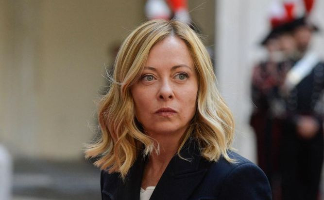 Висміяла зріст прем'єрки Мелоні: суд зобов'язав італійську журналістку заплатити штраф €5 000