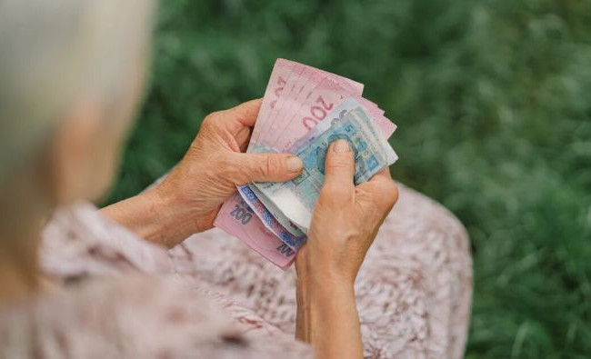 Пенсия в Украине: где получают наибольшие выплаты, инфографика