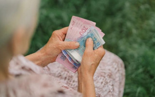 Пенсия в Украине: где получают наибольшие выплаты, инфографика