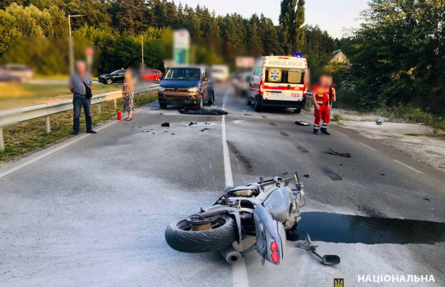 На Киевщине погиб 18-летний мотоциклист в результате двойного столкновения с автомобилями