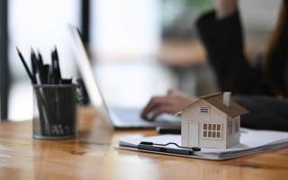 Куда можно сообщить о попытках лишения украинцев недвижимости на ВОТ