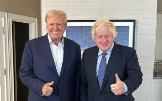 Борис Джонсон заявив, що Дональд Трамп «має силу», щоб завершити війну на умовах України